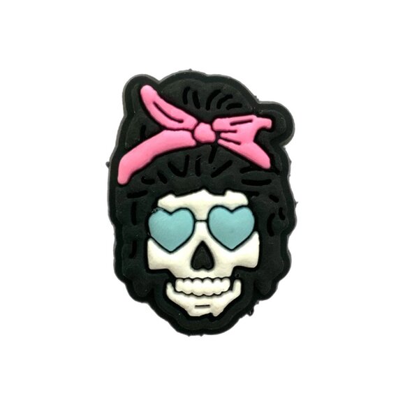 Croc Charm Girl Skull Hearts Rockabilly Punk Horror Halloween Goth Pin Up - Picture 1 of 3